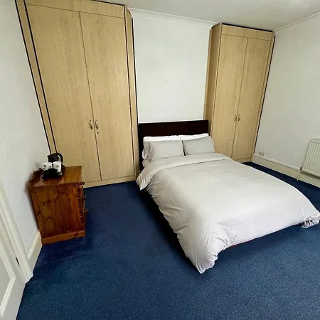 Wifi Free Parking Edgbaston B5 *
